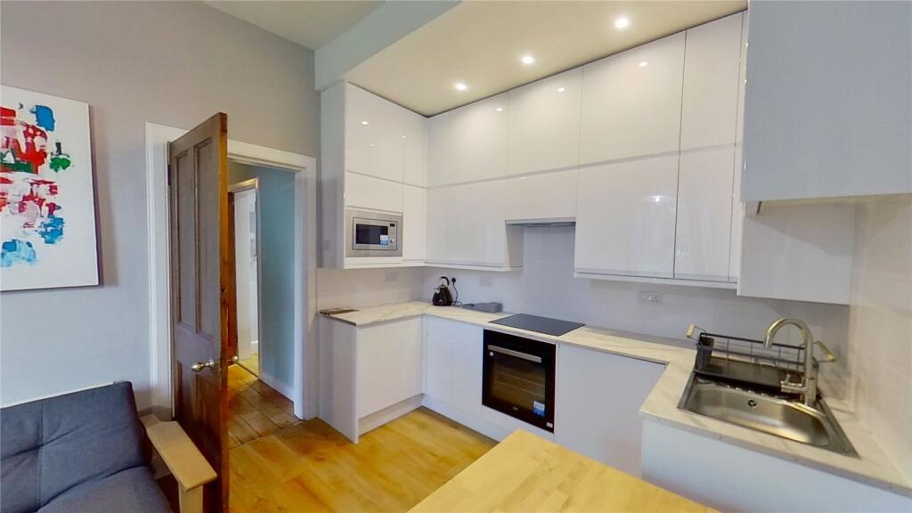 Apartment in Edinburgh - View 5
