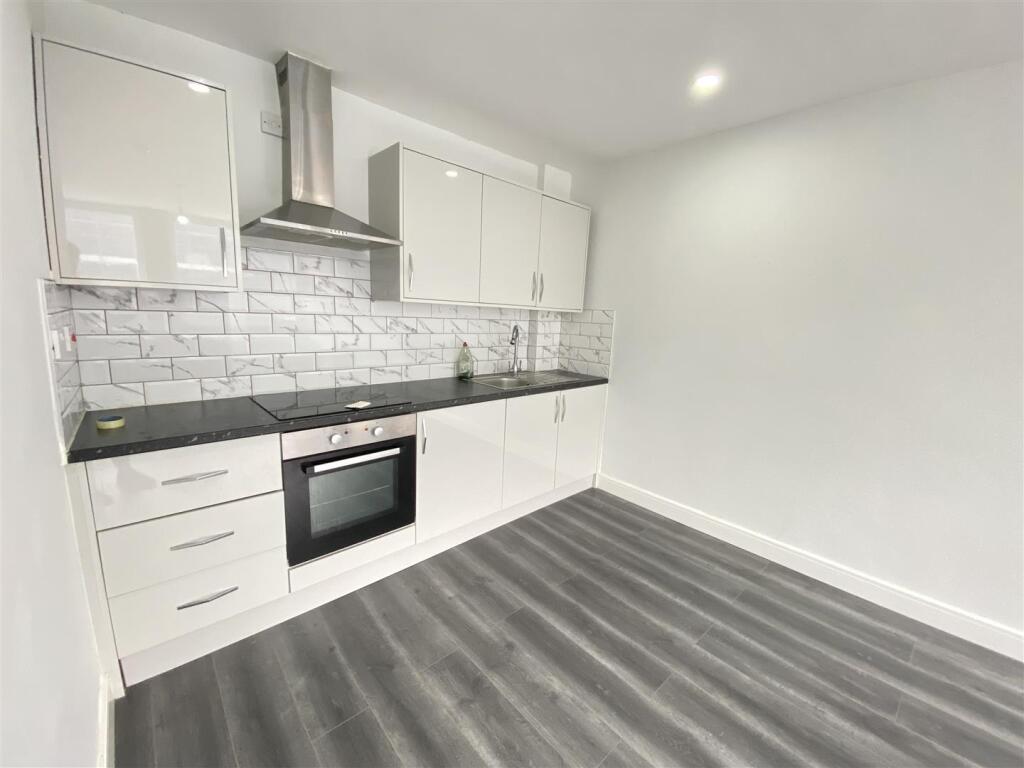 Additional image 4 of High Street, West Bromwich