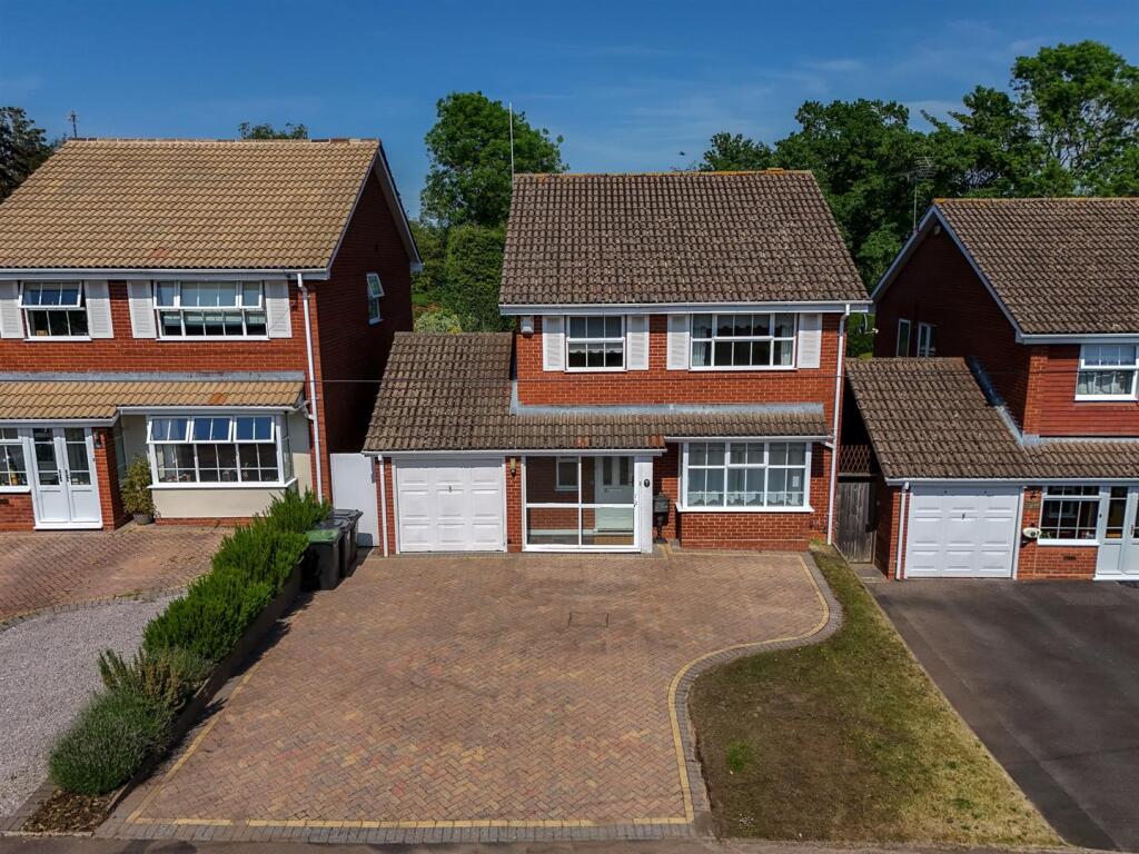 Main image of property: Selsdon Close, Wythall