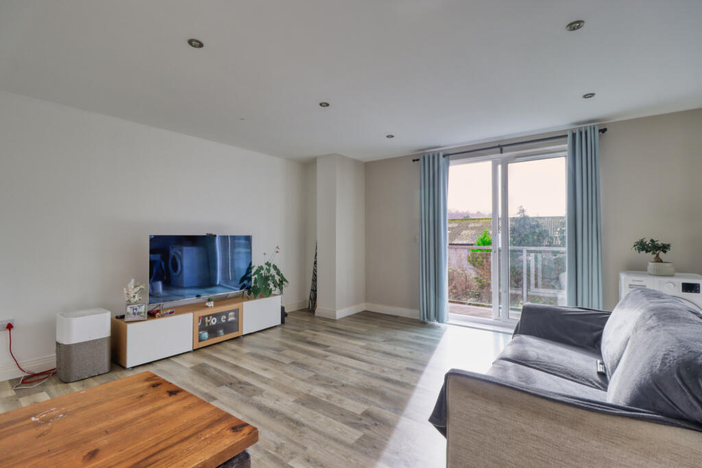 Main image of property: Gilletts Lane, High Wycombe, Buckinghamshire, HP12