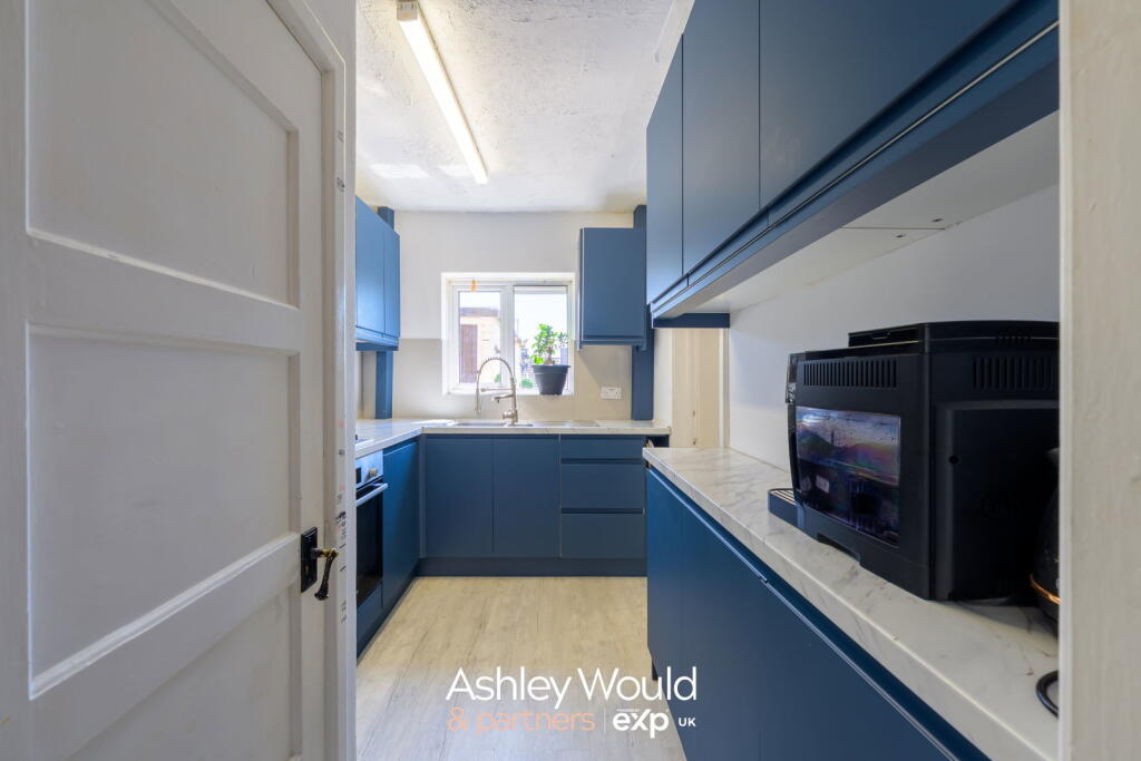 House in Sandwell, West Midlands - View 5