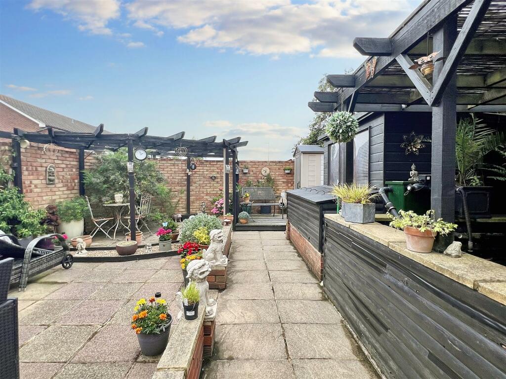 St. Pauls Close, Eastbourne - View 2