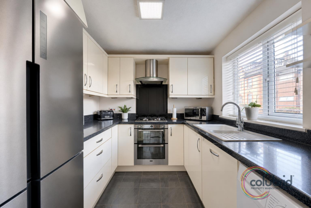 House in Tilbury, Essex - View 4