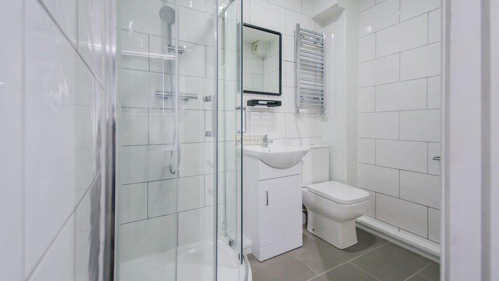 Apartment in Birmingham, Selly Oak - View 5