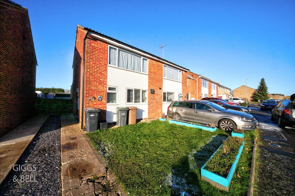 Main image of property: Luton, Bedfordshire, LU2