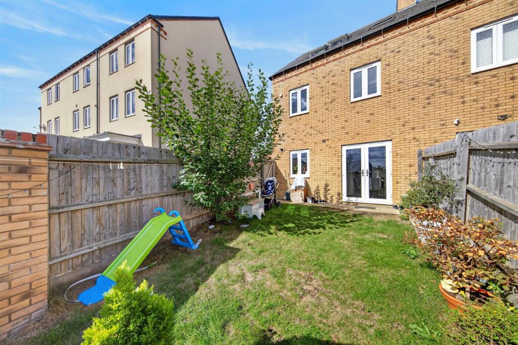 House in Wixams, Bedford - View 4