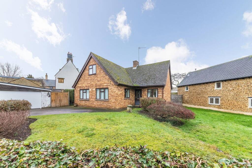 Main image of property: Salmons Lane, Middleton Cheney