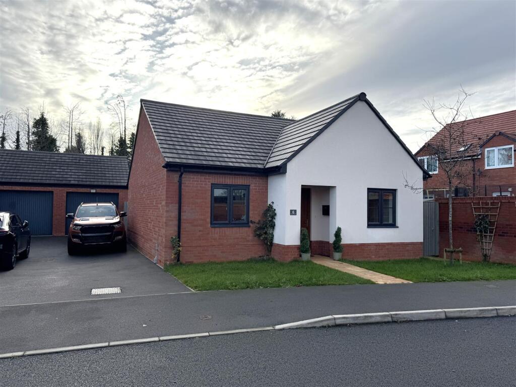 Main image of property: Yew Tree Close, Corse