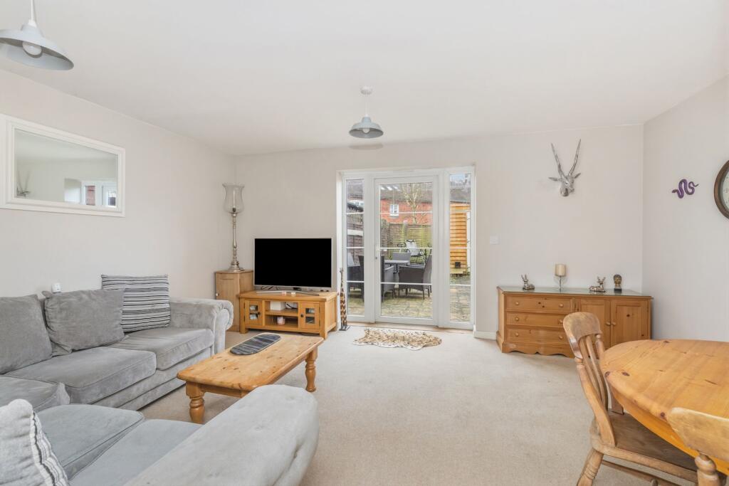 House in Horsham, Broadbridge Heath - View 3