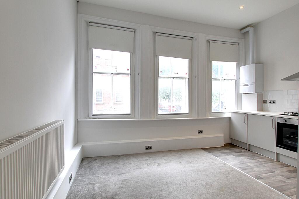 Apartment in London - View 4