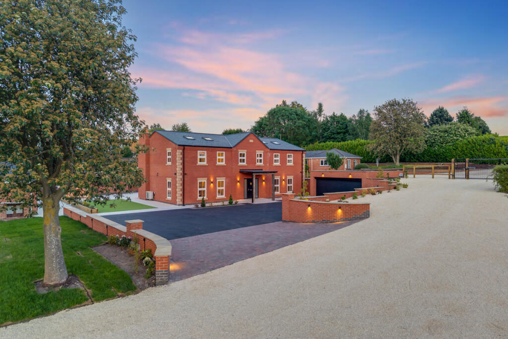 Main image of property: Flawforth Lane, Ruddington, Nottingham, NG11