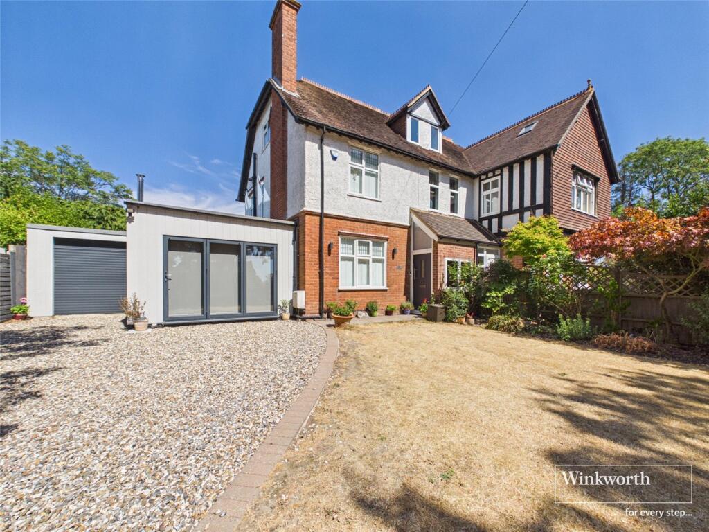 Main image of property: The Avenue, Mortimer Common, Reading, Berkshire, RG7