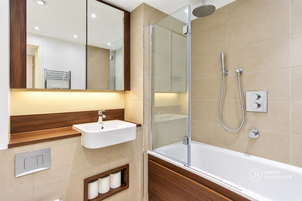 Apartment in London - More
