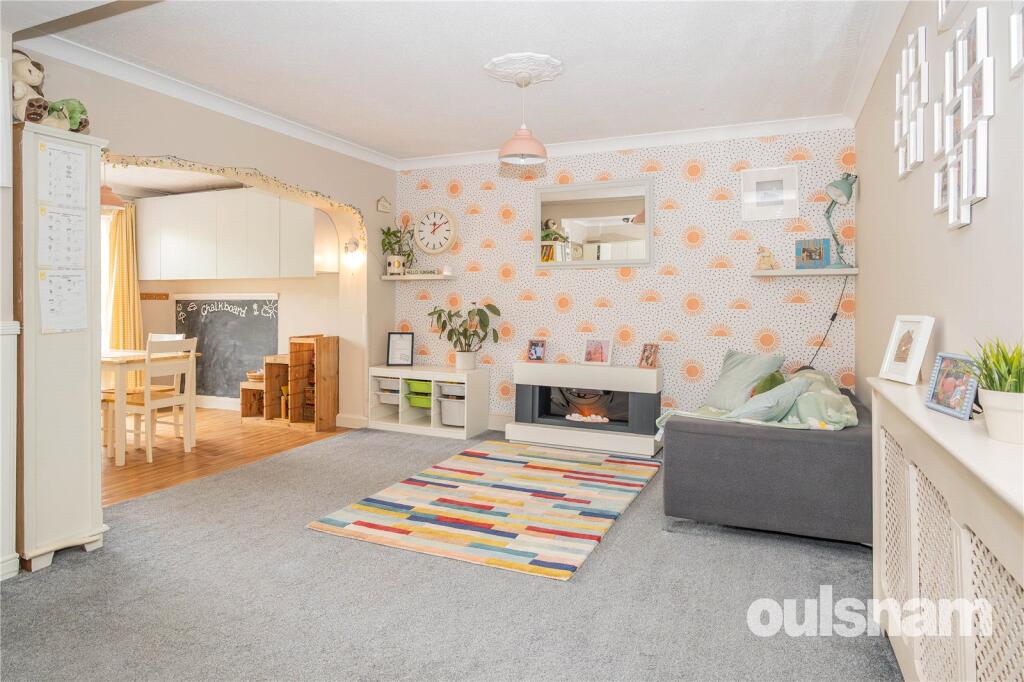 House in Birmingham, Masefield, Northfield - More