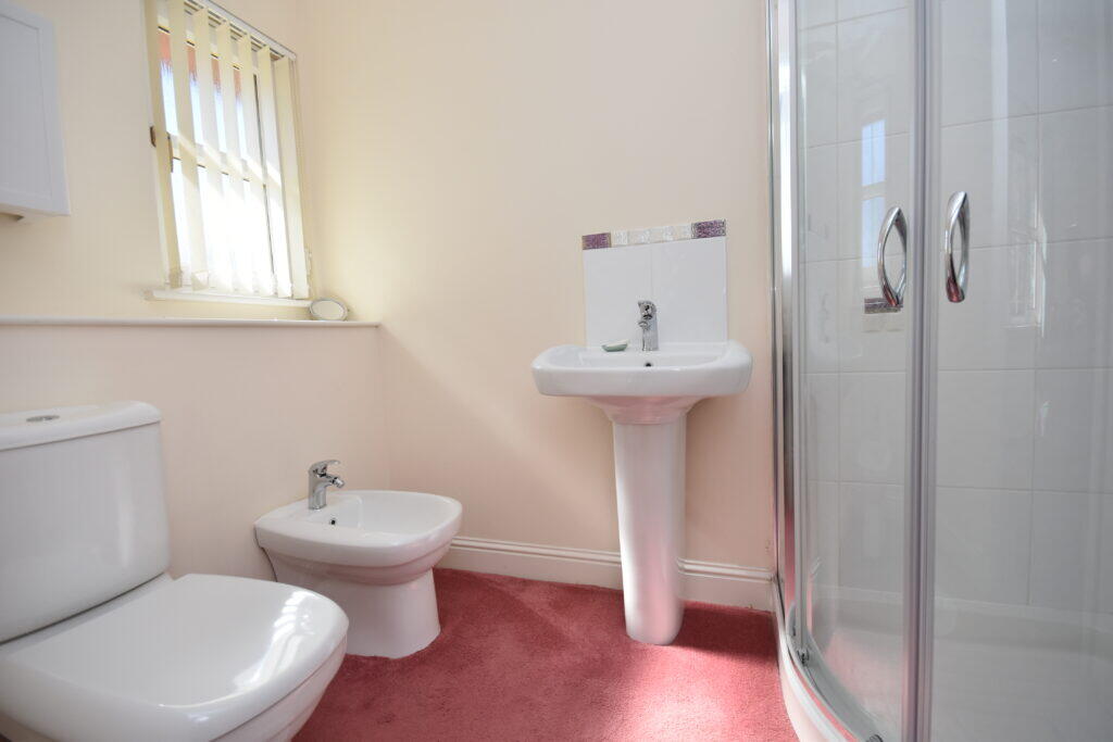 House in Motherwell, South Lanarkshire - View 5