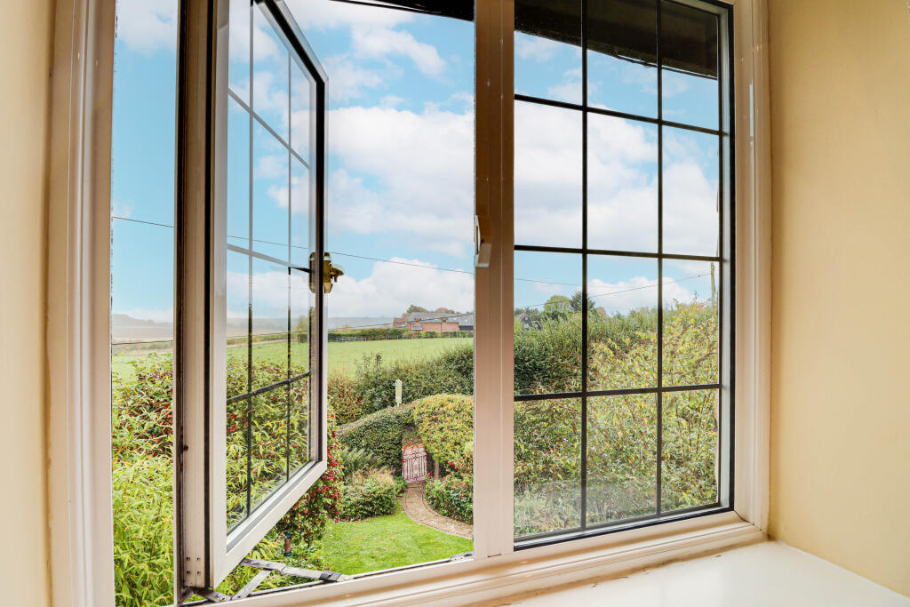 Additional image 13 of Tewin Hill, Tewin, Welwyn, AL6 0LJ