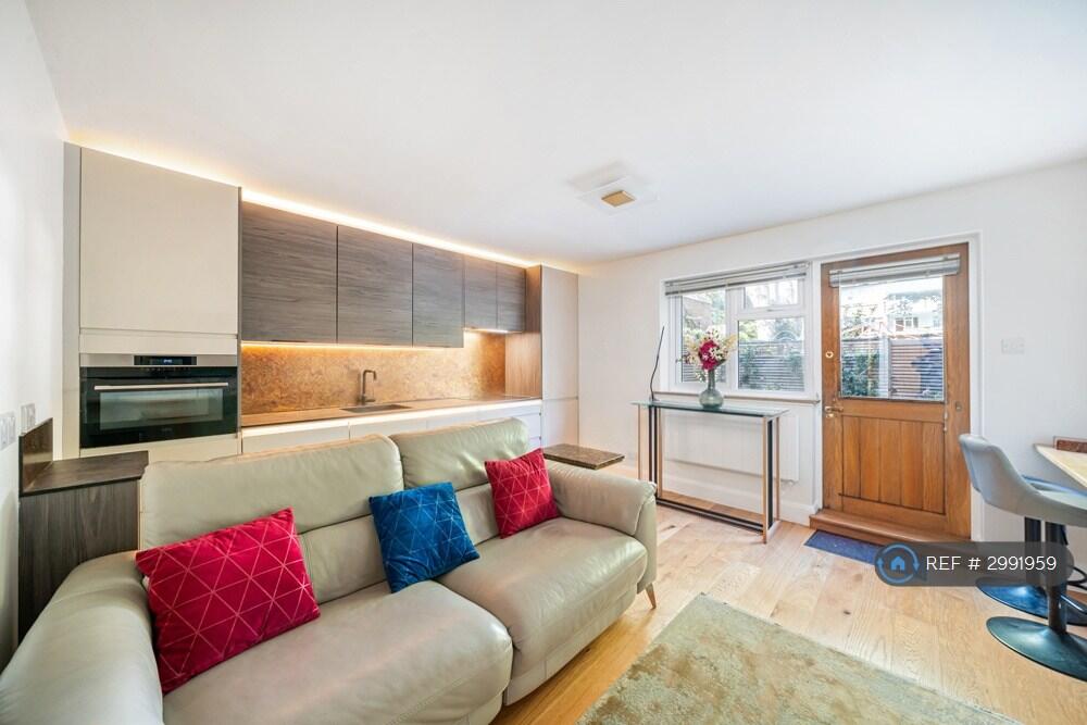 Main image of property: Carlton Drive, London, SW15