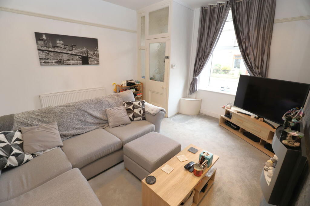 House in Bury, Kirklees - View 4