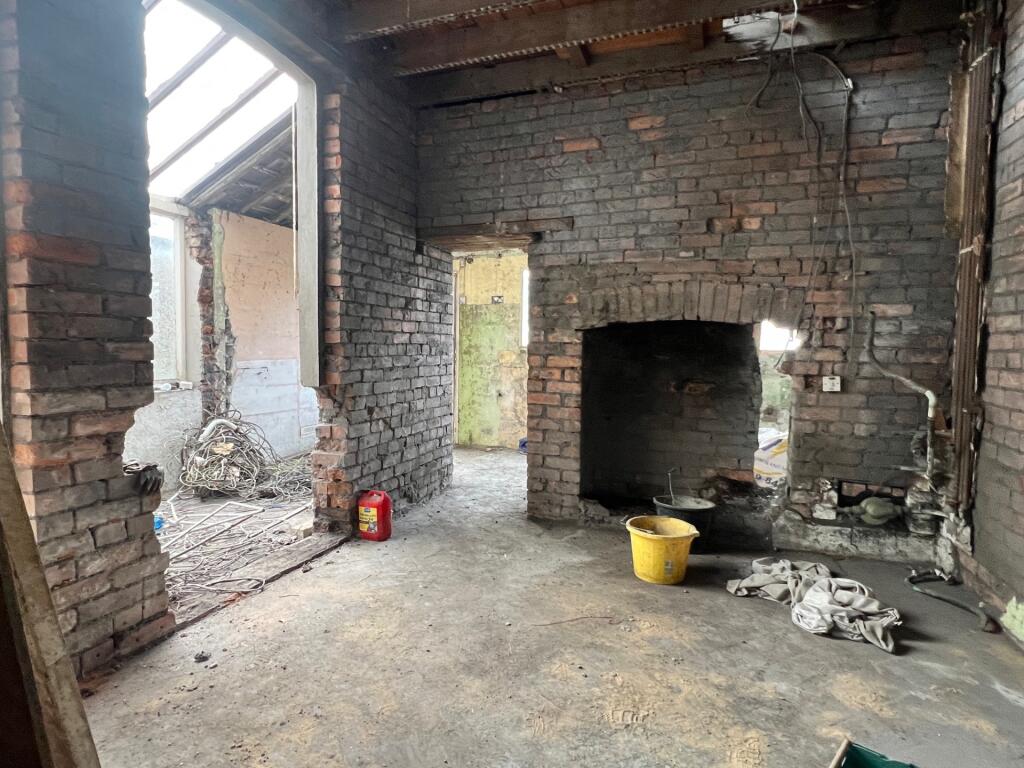 House in Ammanford - View 4