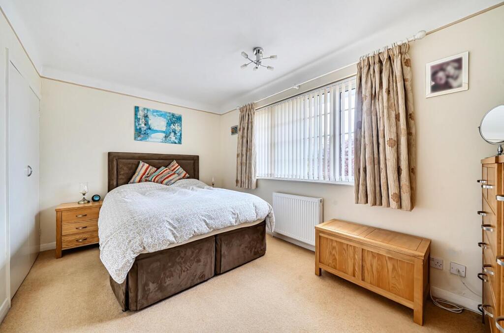 House in Eastleigh, Scantabout, Chandler's Ford - View 5