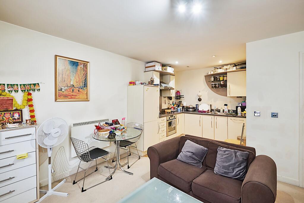 Apartment in Birmingham, West Midlands - View 3
