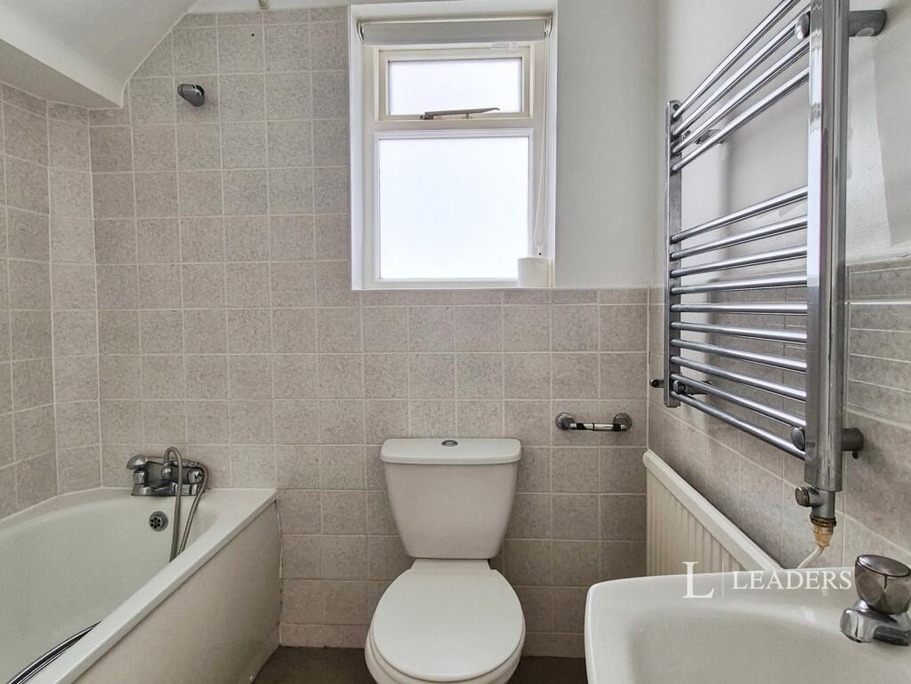 Apartment in Brighton - View 4