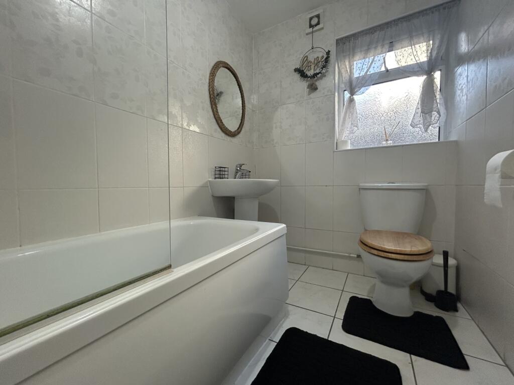 Apartment in Cardiff, Adamsdown - More