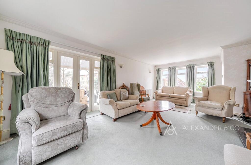 Bevan Court, Winslow, Buckingham photo 2