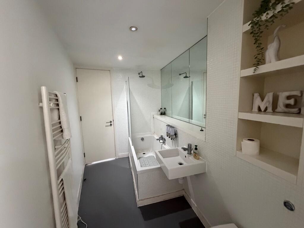 Additional image 4 of Rotunda Furnished 1 Bed