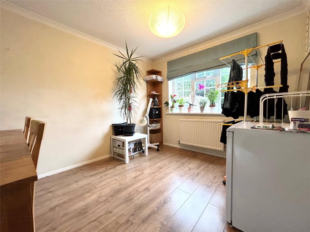 House in Reading, Lower Earley, Earley - View 5
