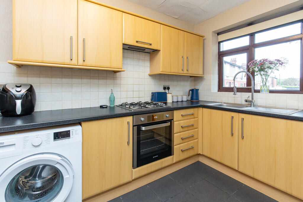 House in Preston - View 5