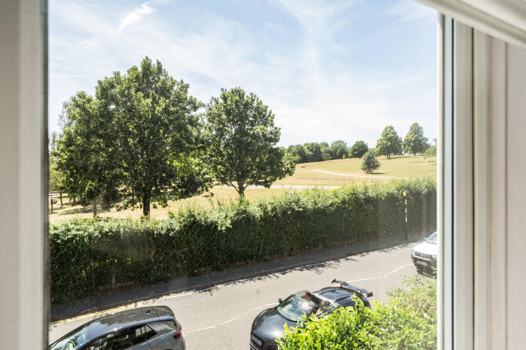 Avenue House, Chesham - View 3
