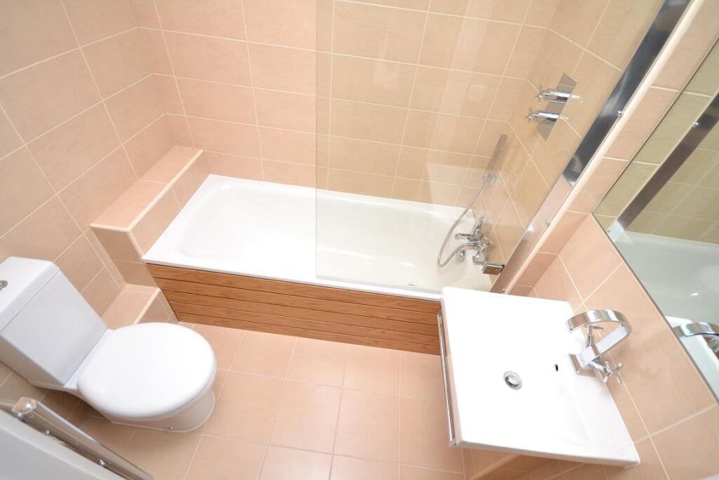 Apartment in Reading, Caversham - View 5