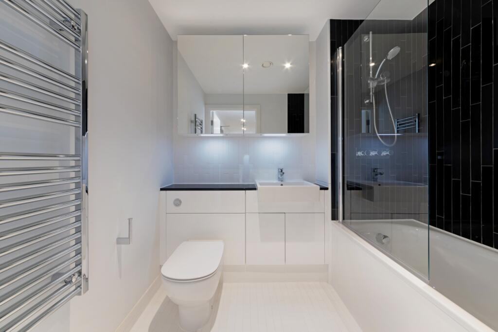 Apartment in London - More