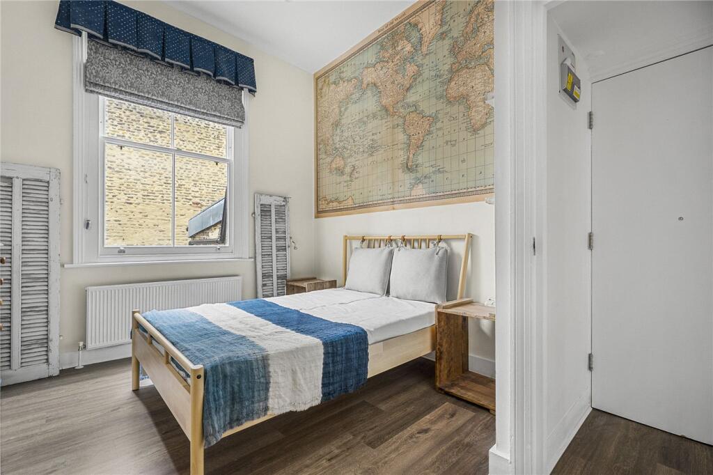 Apartment in London, North Kensington - View 5
