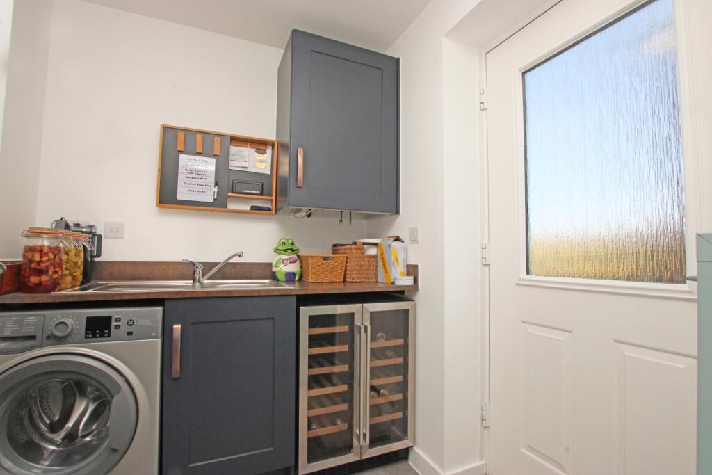 House in Harborough, Great Glen - More