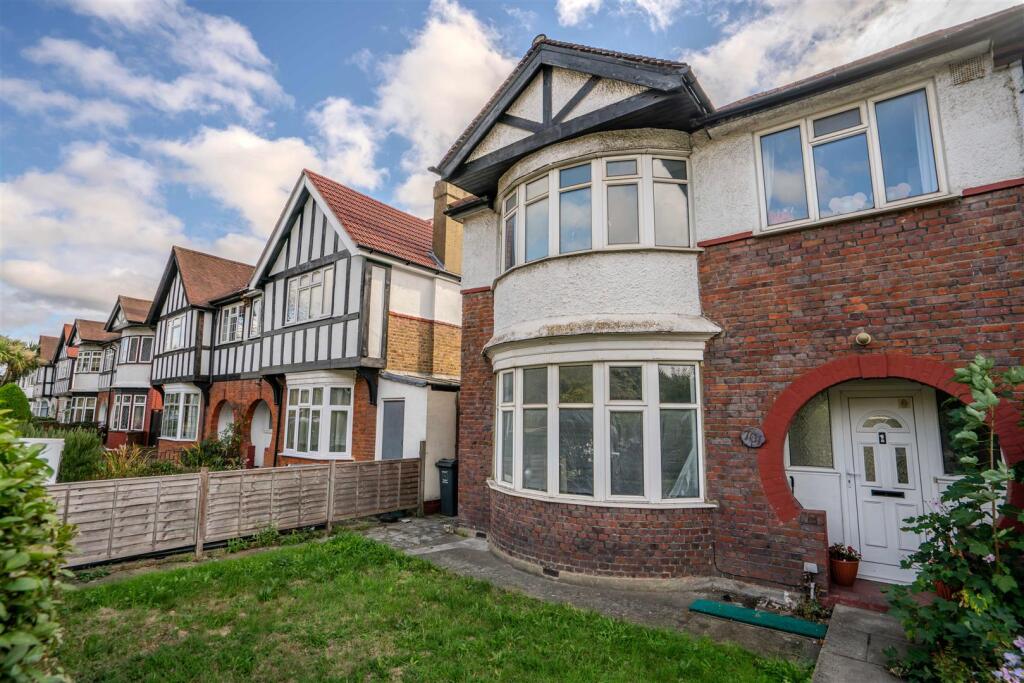 House in Twickenham - View 2