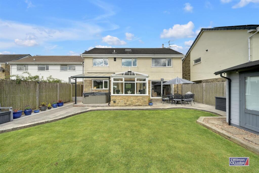 Additional image 25 of Walker Close, Glusburn