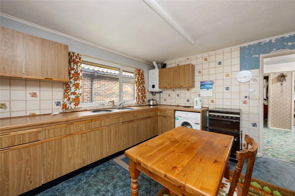 Field Close, Lancing, West Sussex, BN15 photo 3
