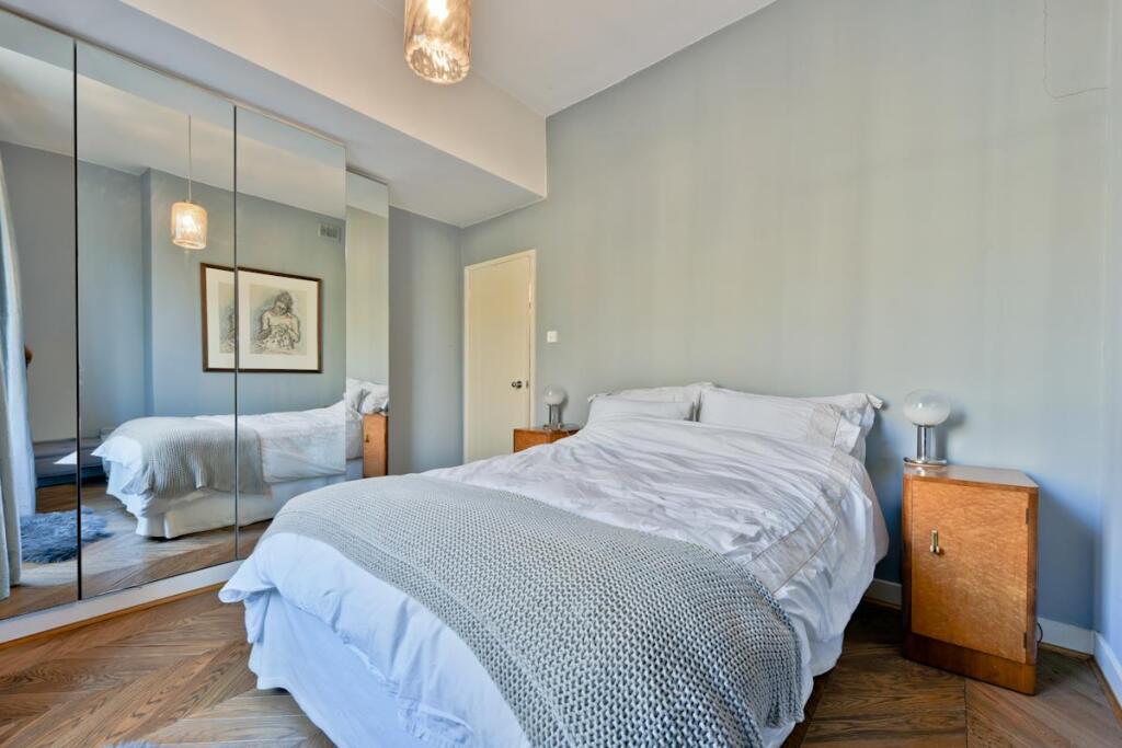 Apartment in London - View 4