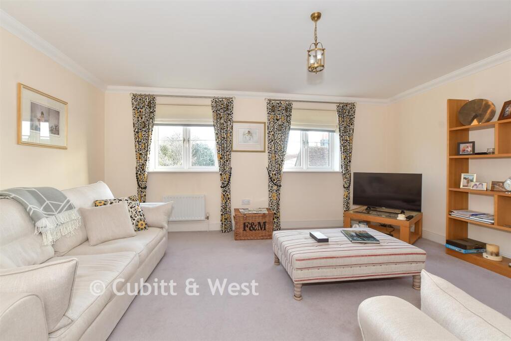 Main image of property: Cobbetts Mews, Pulborough, West Sussex