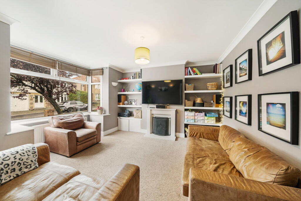 House in Weston-super-Mare, Milton - More