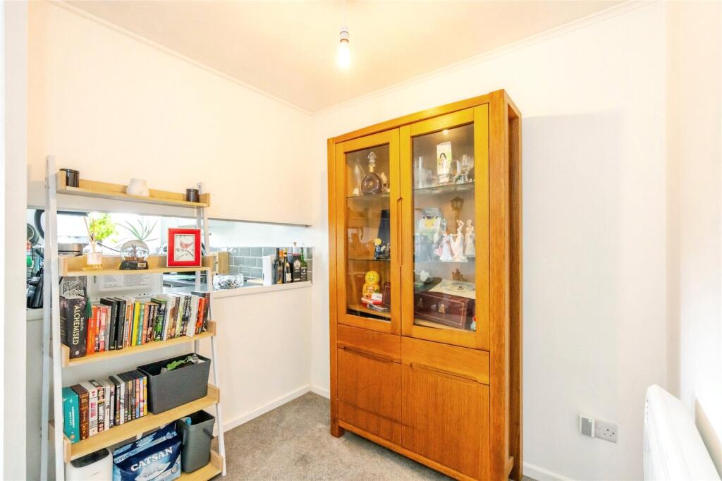 Apartment in Portsmouth - View 4
