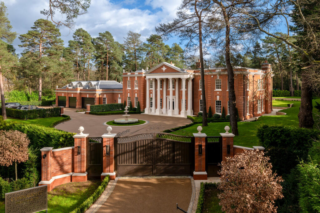 Main image of property: Wentworth Estate, Surrey, SL5 0