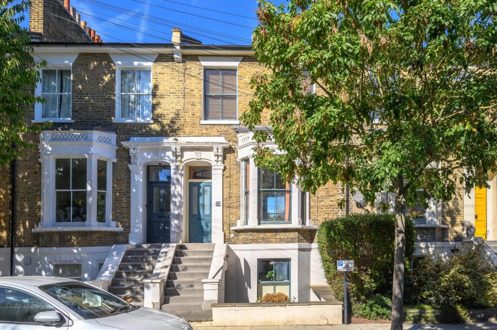 House in London - View 2
