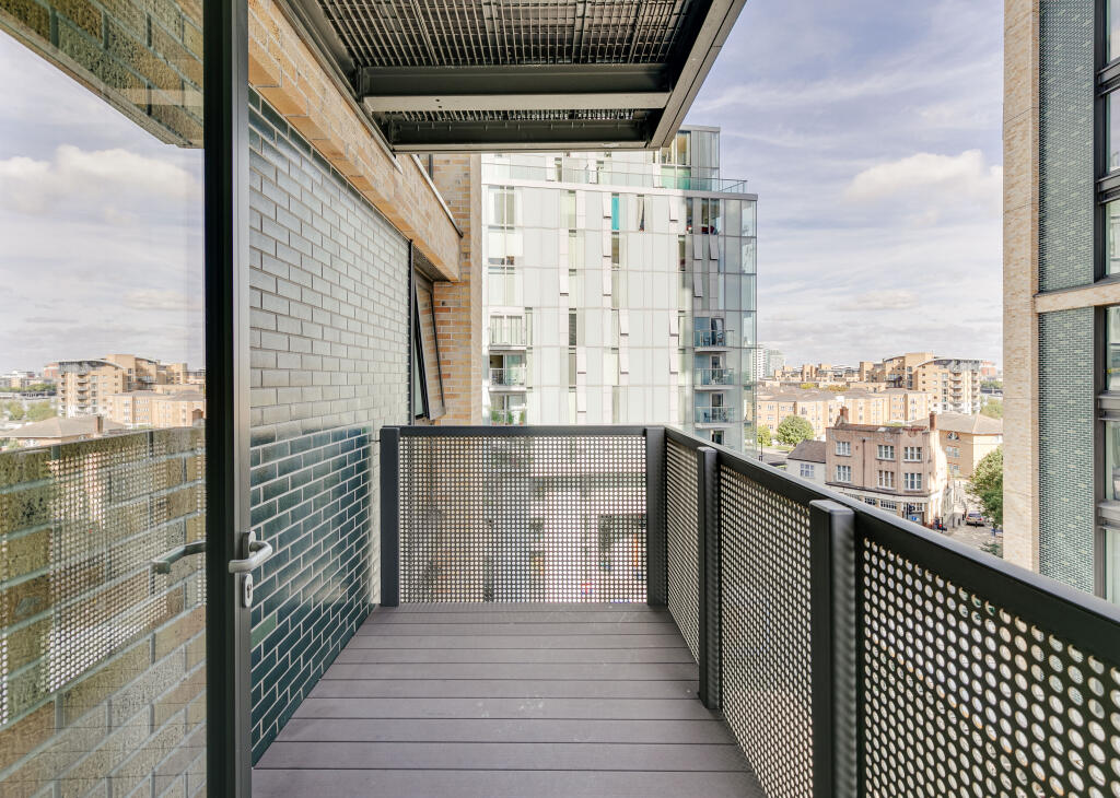Apartment in London - More