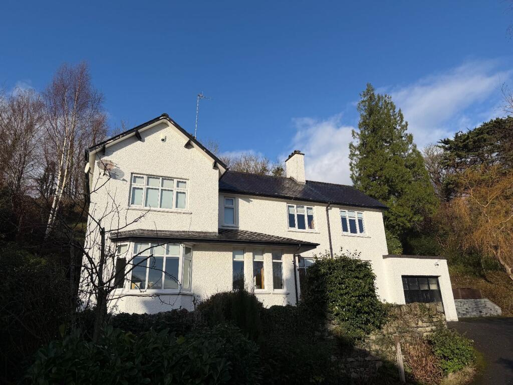 Main image of property: Llechwedd, Barmouth Road, Dolgellau, LL40 2EW