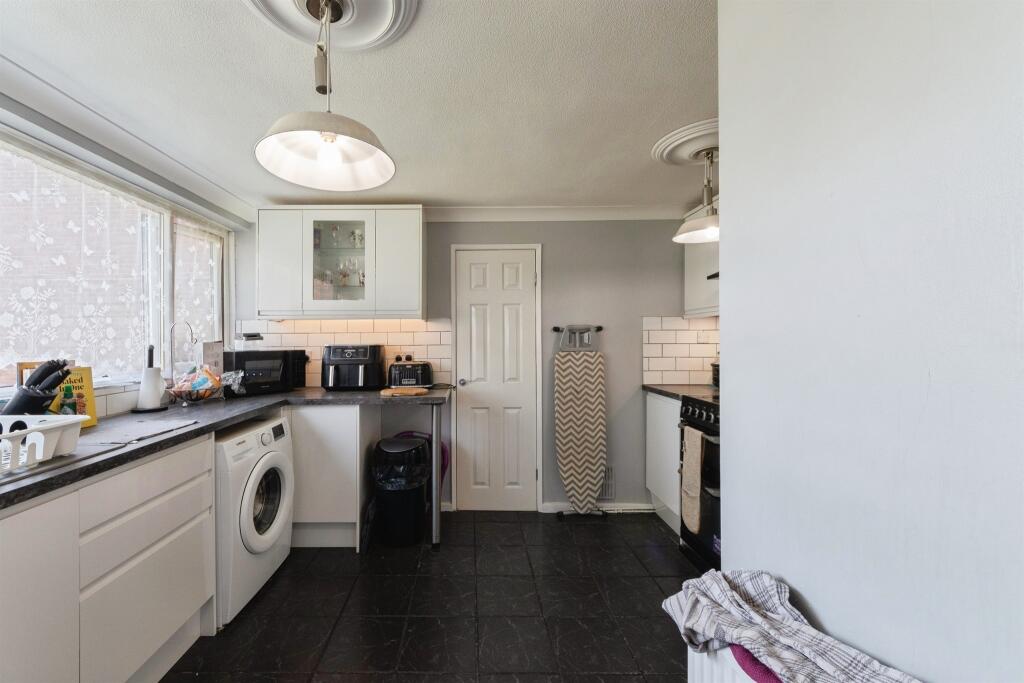 Moordown Avenue, SOLIHULL photo 3