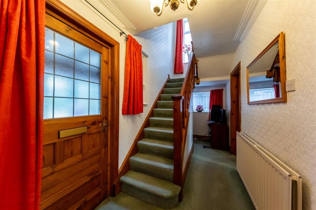 Chester Road, Hartford, Northwich photo 2