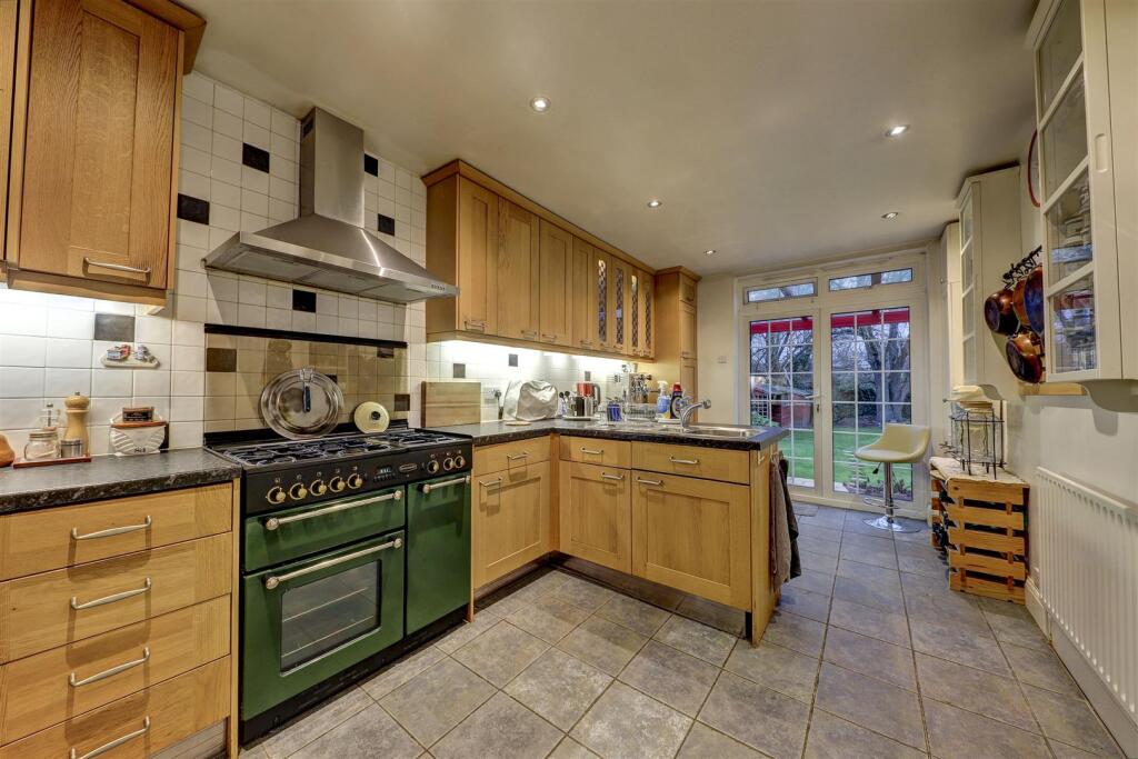 House in London, Pinner - View 3